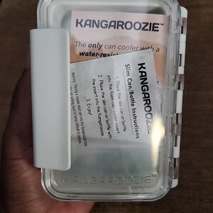 Kangaroozie Can Cooler